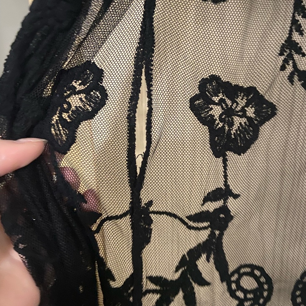 Elegant Black Lace Kimono - Picture 4 of 5
